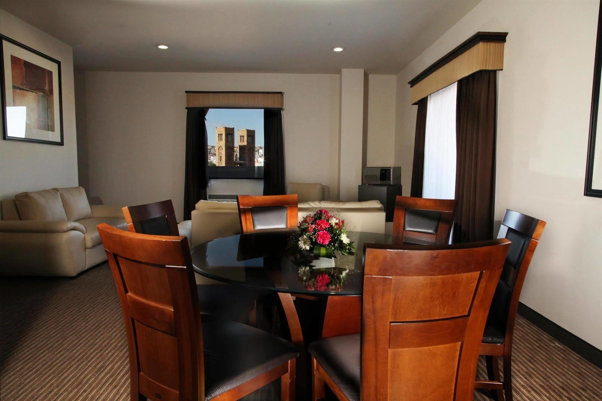 Best Western Plus La Mina Parral İç mekan fotoğraf